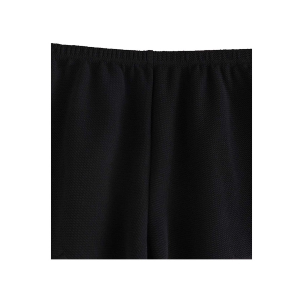 NWOT Women’s scalloped shorts - Picture 2 of 5
